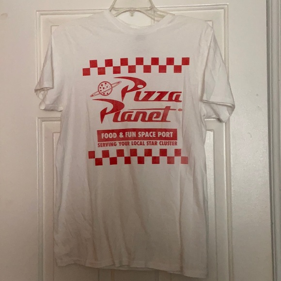 Disney t shirt Pizza Planet